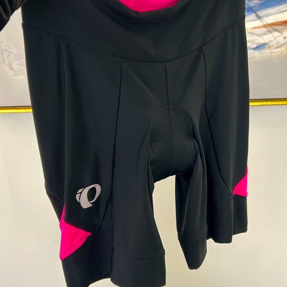 Pearl Izumi padded bike shorts - Picture 2 of 2